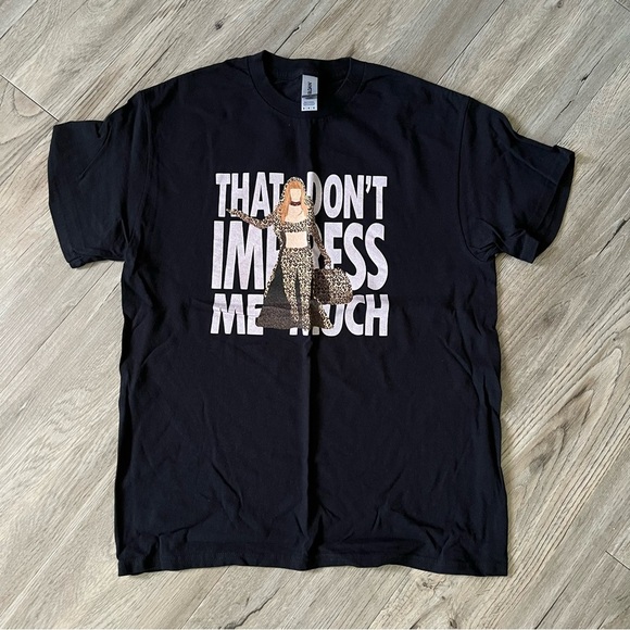 🔥SALE - any 4/$20. Shania Gildan Black Cotton T-Shirt - Picture 1 of 3